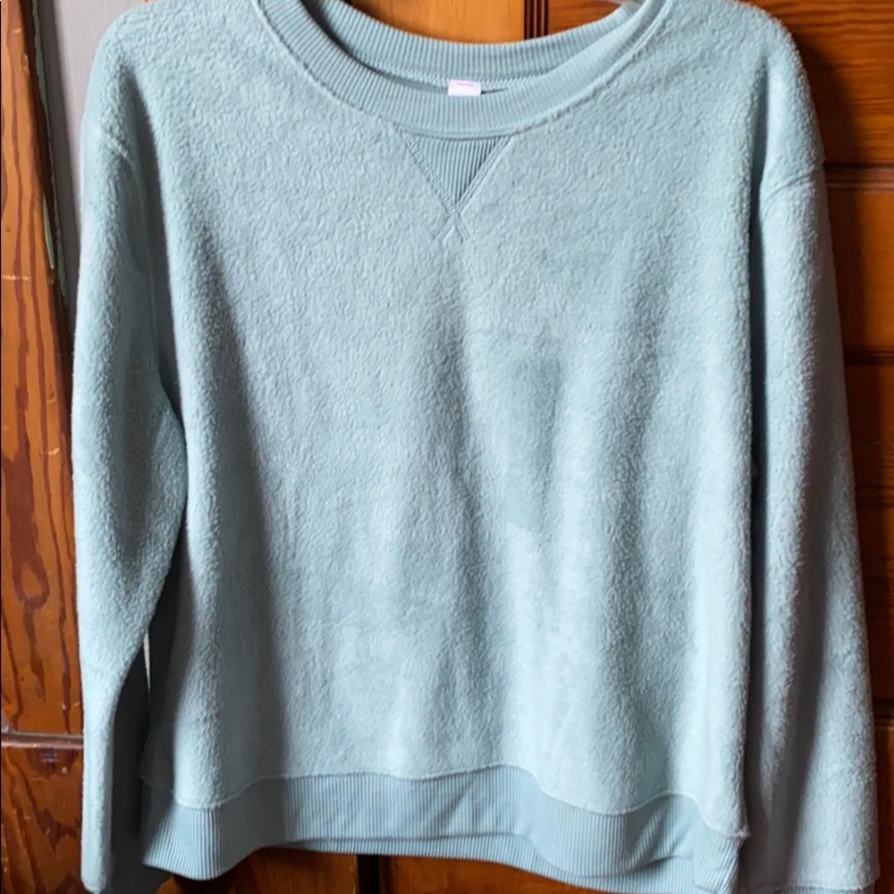 Fuzzy sweatshirt ❤️3/$10 sale